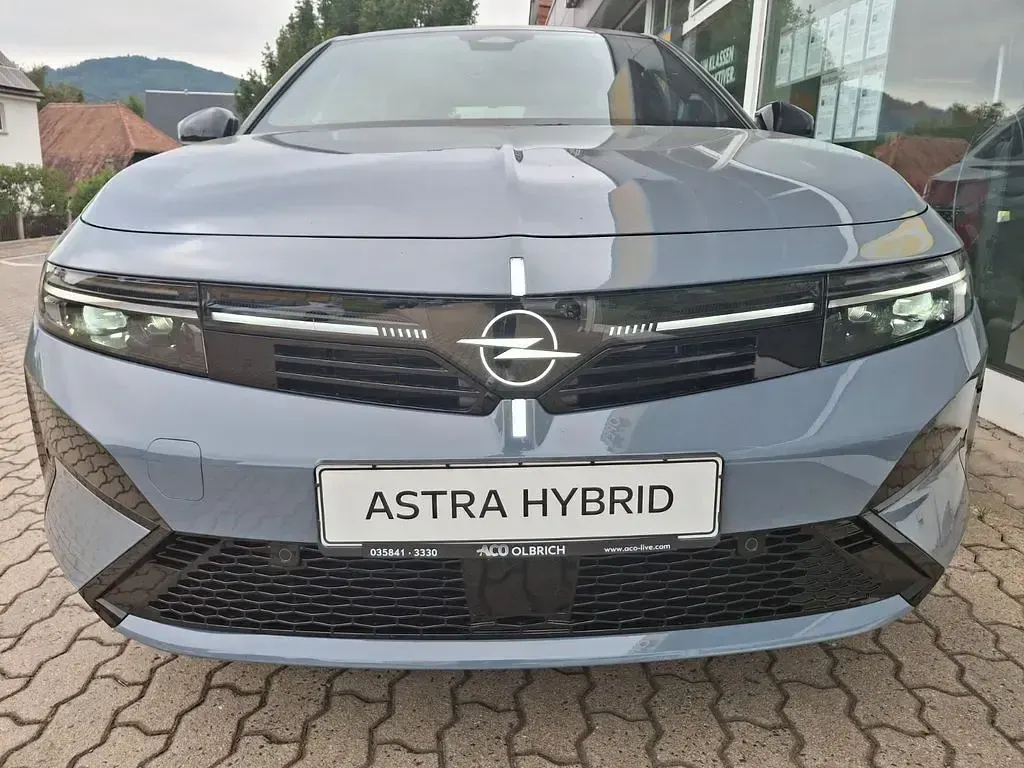Neu Opel Astra 136 PS (100 kW) 2026 Grau Limousine