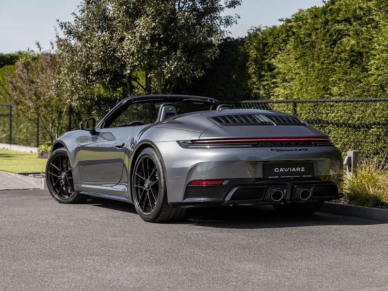 Gebraucht Porsche 992 541 PS (397 kW) 2025 Grau Cabrio