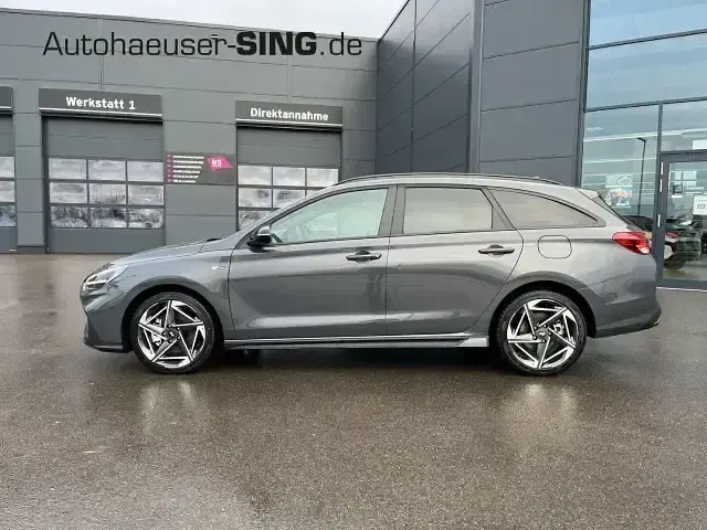 Neu Hyundai i30 N Line 140 PS (102 kW) 2025 Grau Kombi