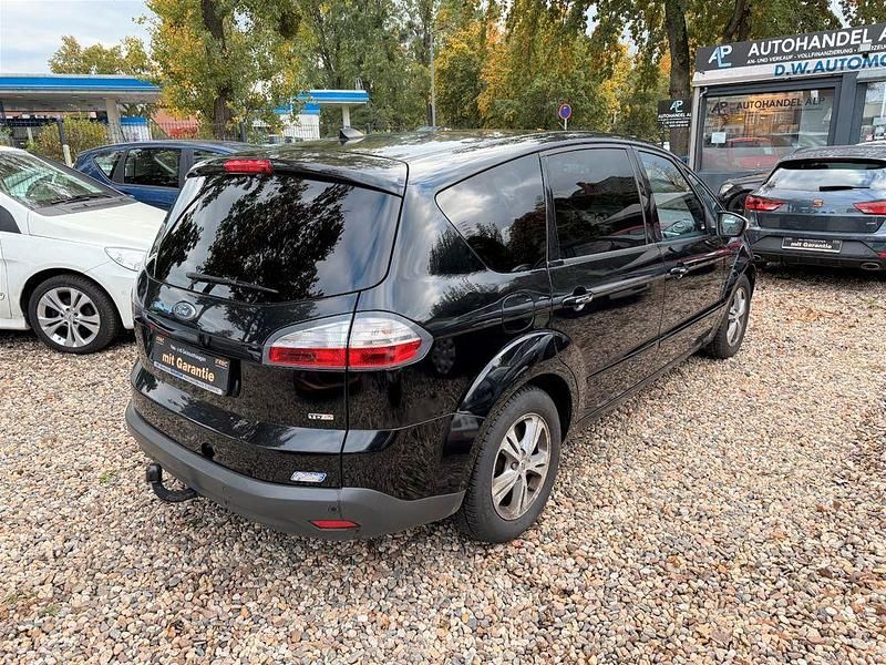 Gebraucht Ford S-MAX Titanium 140 PS (102 kW) 2008 Schwarz Van / Kleinbus