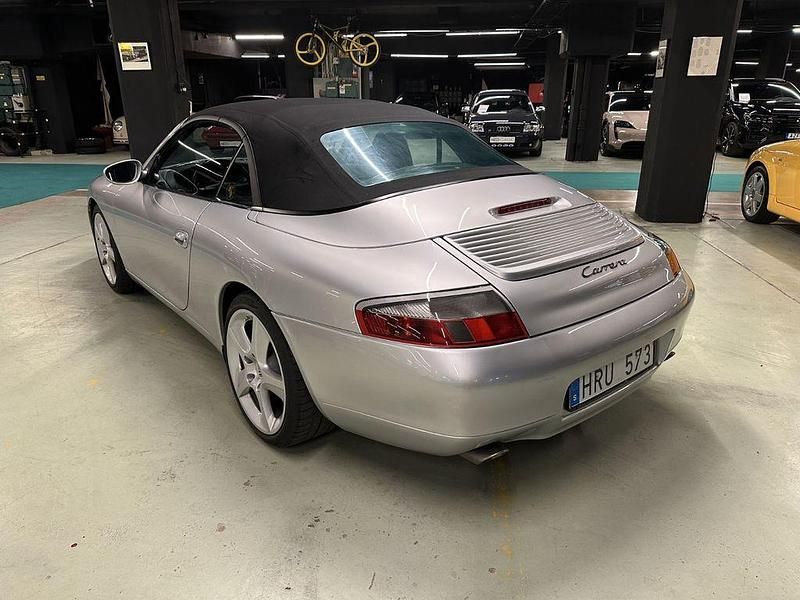 Gebraucht Porsche 911 Carrera Cabriolet 300 PS (220 kW) 1999 Silber Cabrio