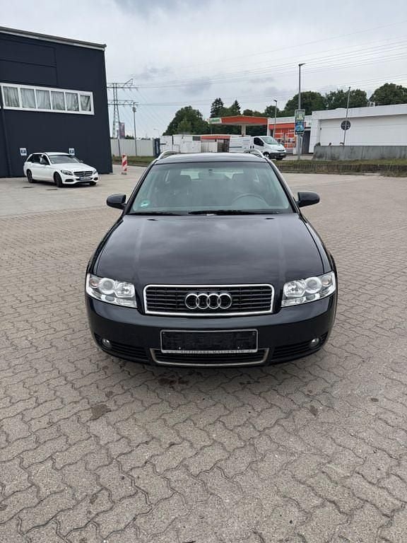 Gebraucht 2004 Audi A4 Limousine | 1.300 € (Superpreis) - Bild 1/4