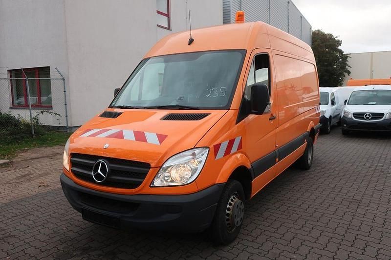 Gebraucht Mercedes Sprinter 129 PS (94 kW) 2012 Orange Van