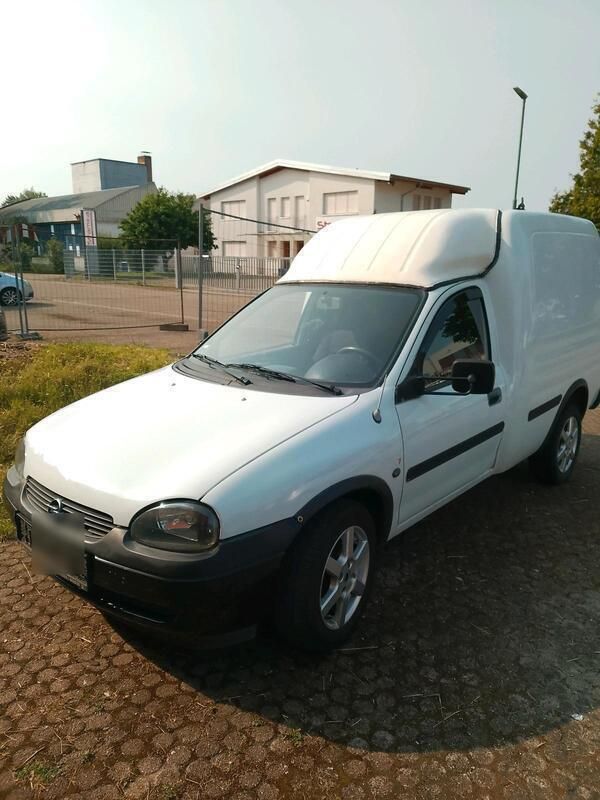 Weiß Gebraucht 2001 Opel Combo Van / Kleinbus | 950 € - Bild 1/4