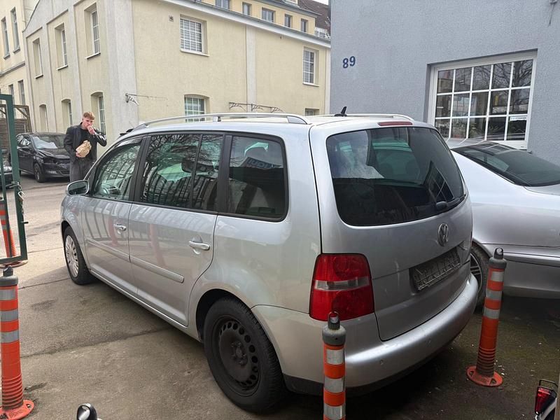 Gebraucht VW Touran 105 PS (77 kW) 2006 Silber Van / Kleinbus