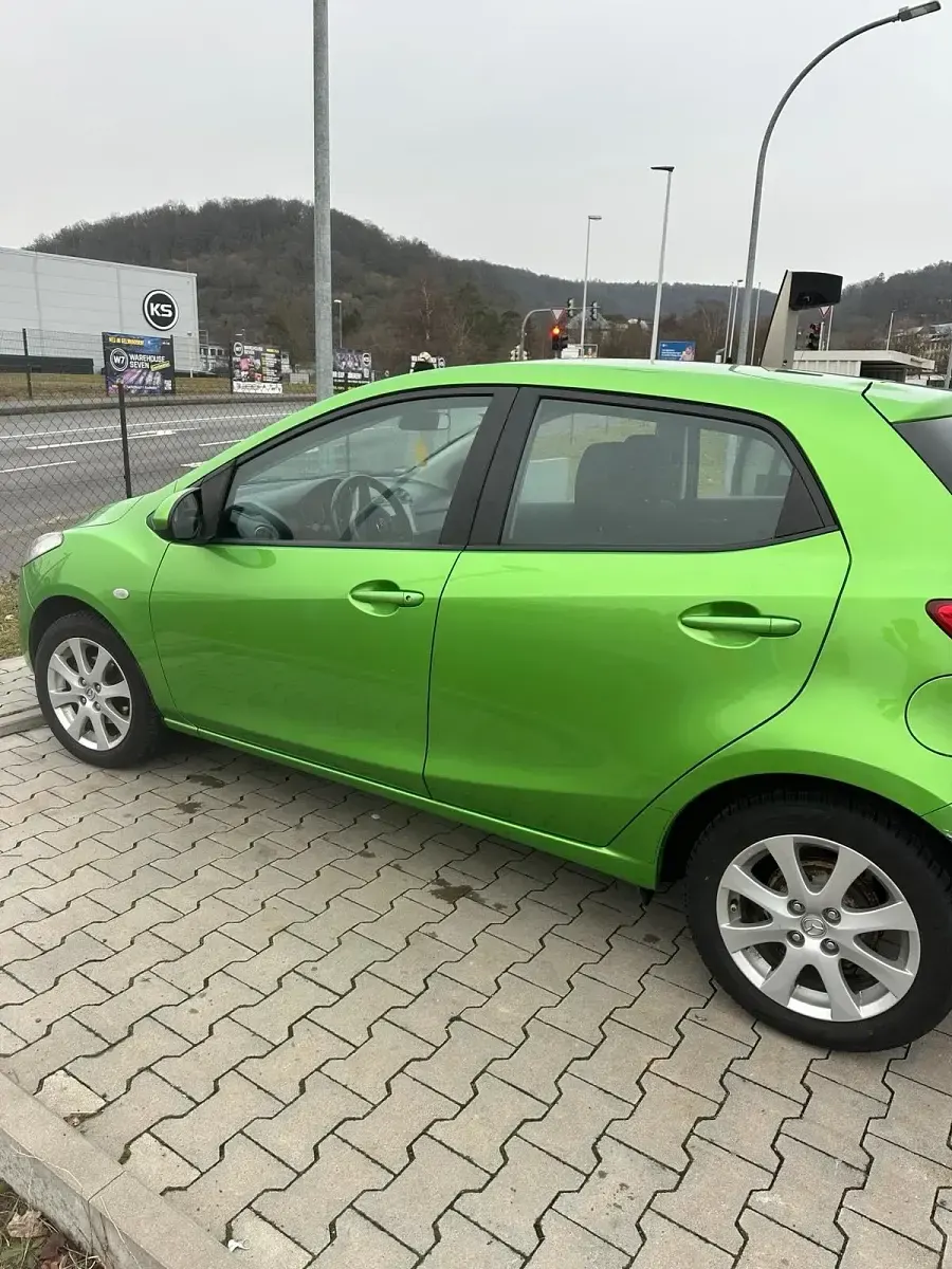 Occasion Mazda 2 75 ch (55 kW) 2011 Vert Citadine
