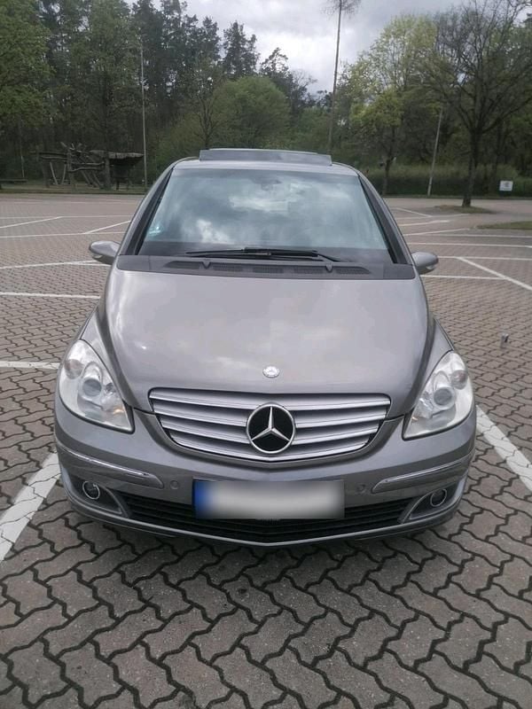 Second-hand Mercedes E200 193 CP (141 kW) 2007 Gri Berlinǎ