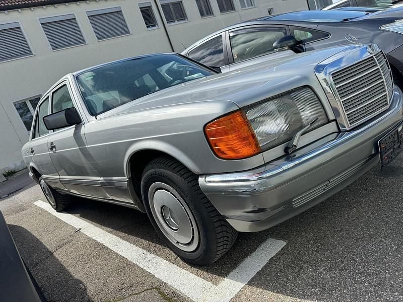 Silber Gebraucht 1987 Mercedes 500 SE Limousine | 10.000 € - Bild 1/4