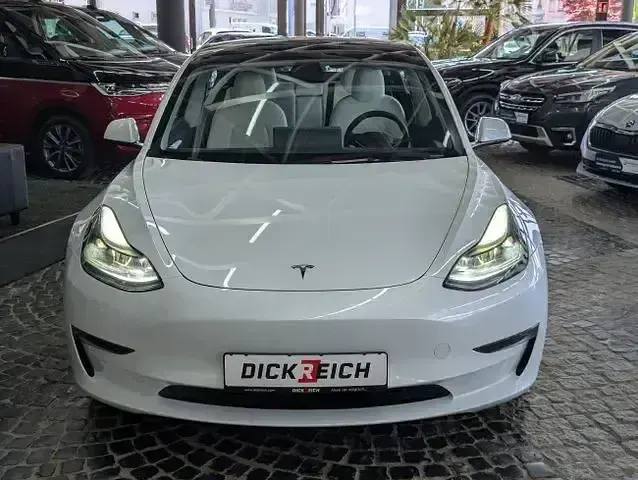 Gebraucht Tesla Model 3 258 kW (351 PS) 2022 Weiß Limousine