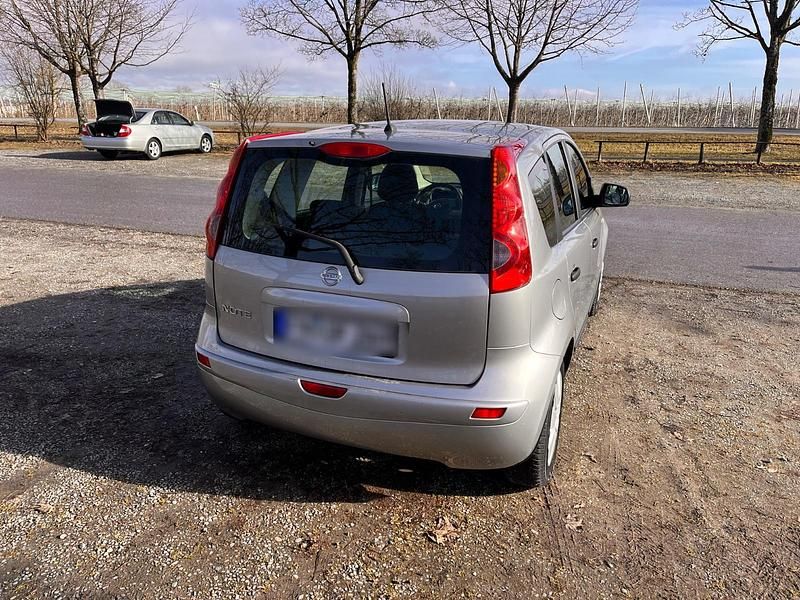 Second-hand Nissan Note 2008 Argintiu Hatchback