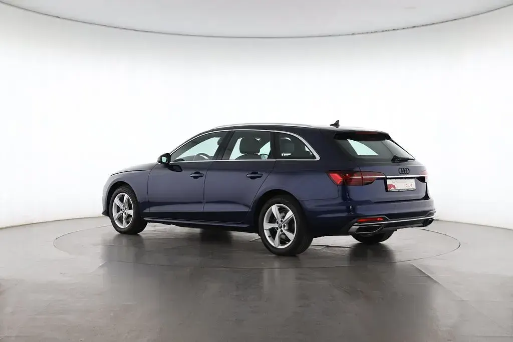 Gebraucht Audi A4 Advanced Plus 150 PS (110 kW) 2021 Navarrablau Kombi