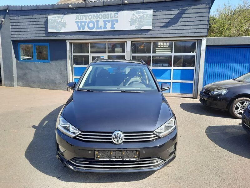 Deep black perleffekt Gebraucht 2015 VW Golf VII Highline Limousine | 11.500 € (Fairer Preis) - Bild 1/4