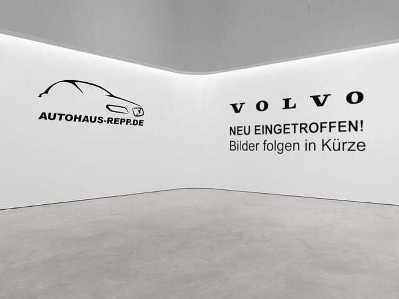 Schwarz Gebraucht 2022 Volvo XC40 SUV | 31.290 € (Fairer Preis) - Bild 1/1