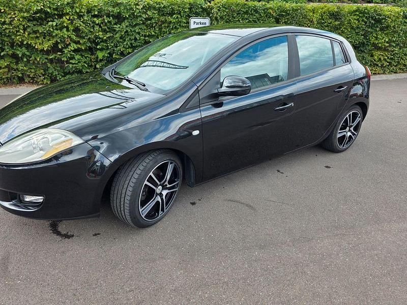 Schwarz Gebraucht 2008 Fiat Bravo Dynamic Kleinwagen | 2.250 € (Guter Preis) - Bild 1/4