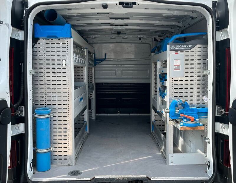 Weiß Gebraucht 2018 Opel Vivaro Van | 15.300 € (Fairer Preis) - Bild 1/4