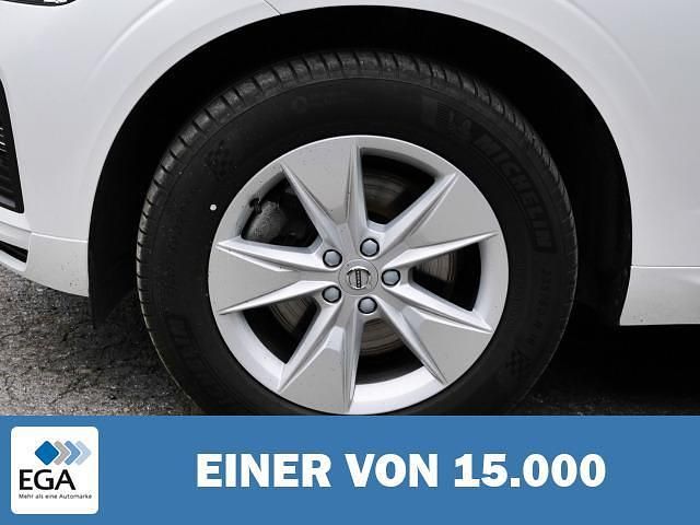 Gebraucht Volvo XC60 Core 197 PS (144 kW) 2023 Metallic SUV