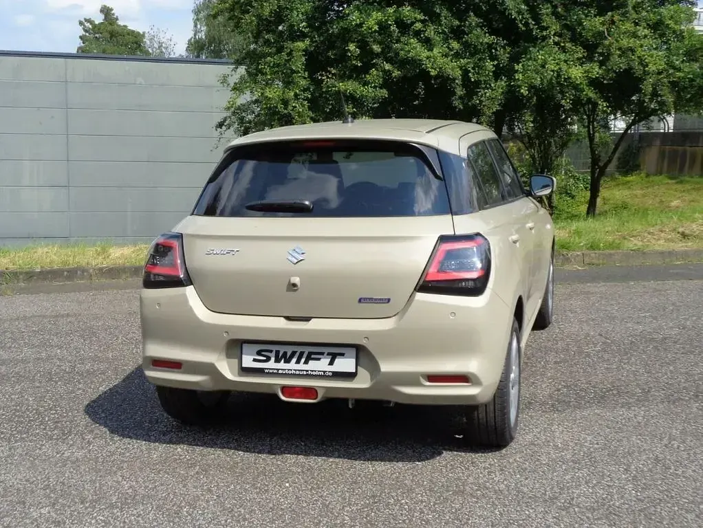 Neu Suzuki Swift Comfort 82 PS (60 kW) 2026 Beige Kleinwagen