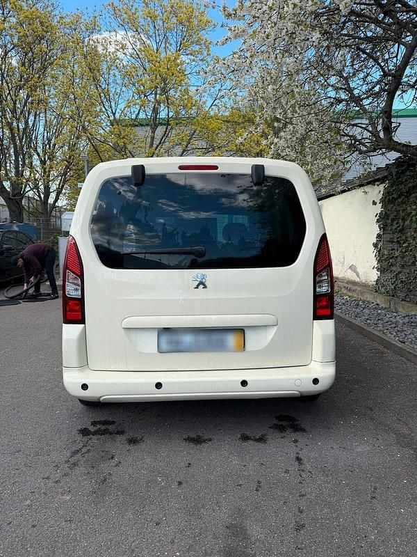 Gebraucht Peugeot TePee 99 PS (72 kW) 2017 Beige Kombi