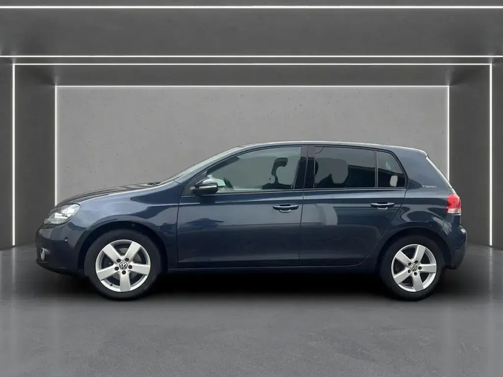 Gebraucht VW Golf VI Team 105 PS (77 kW) 2010 Blau Kleinwagen