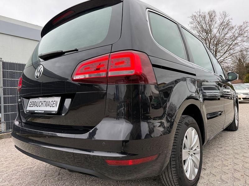 Gebraucht VW Sharan 150 PS (110 kW) 2018 Schwarz Van / Kleinbus
