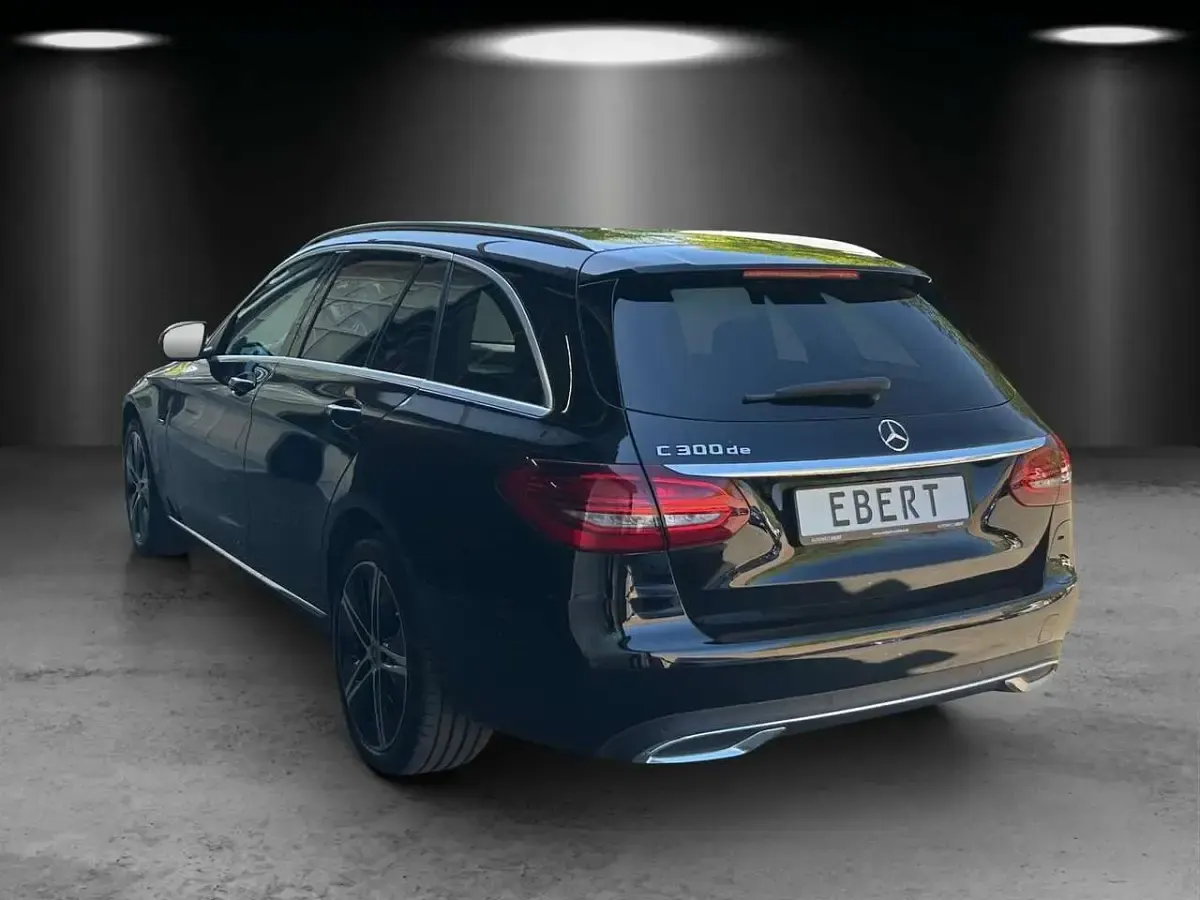 Gebraucht Mercedes C300 Business 194 PS (142 kW) 2021 Schwarz Kombi
