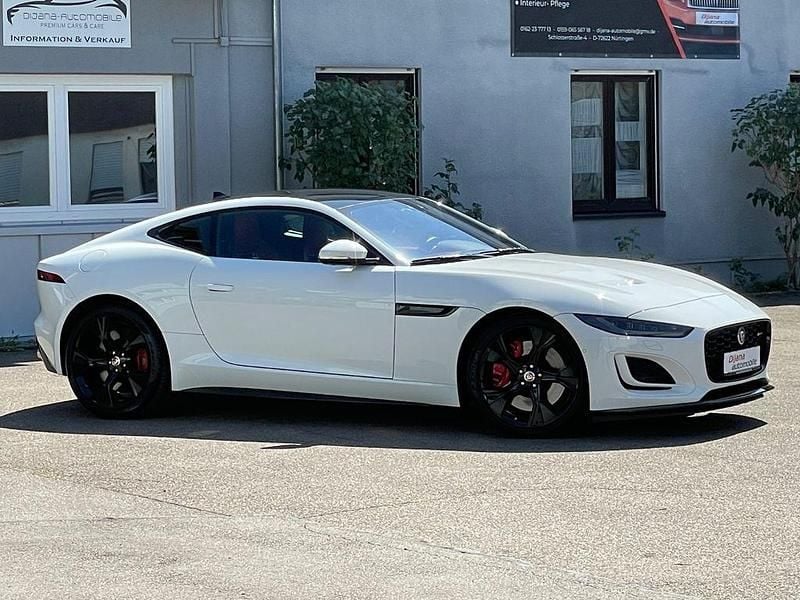 Weiß Gebraucht 2022 Jaguar F-Type R-Dynamic Coupé | 59.997 € (Superpreis) - Bild 1/4