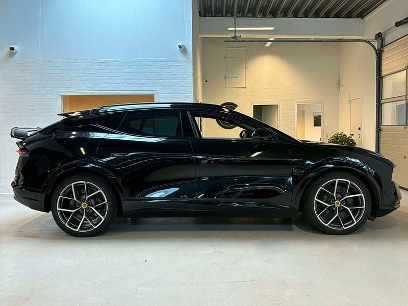 Używany Lotus Eletre 450 kW (612 KM) 2023 Czarny SUV
