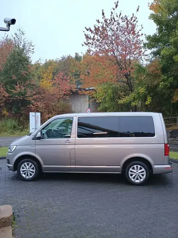 Gebraucht VW Caravelle 150 PS (110 kW) 2016 Beige Van
