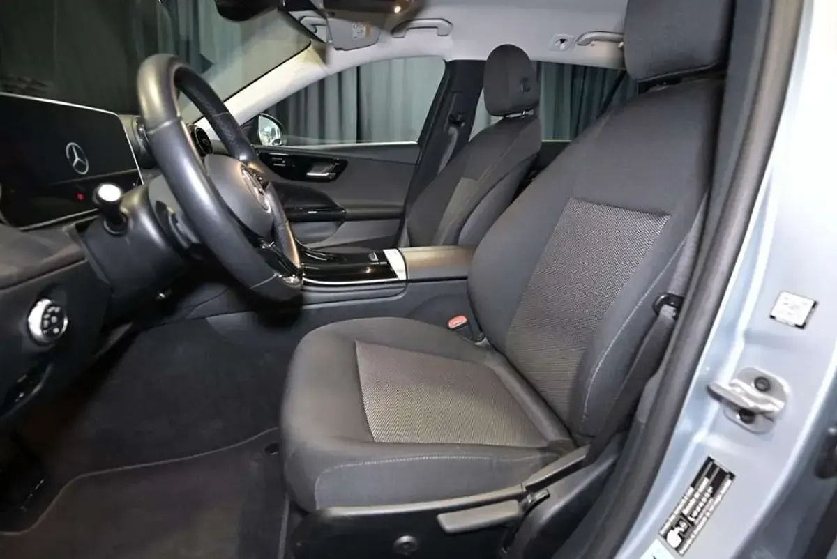 Gebraucht Mercedes C200 163 PS (119 kW) 2023 Metalliclack hightechsilber Kombi