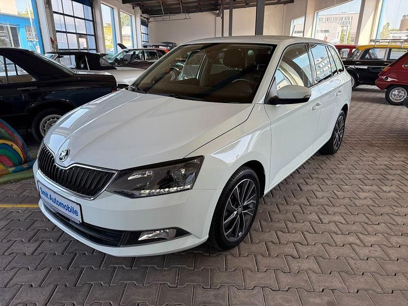 Laserweiss Gebraucht 2015 Skoda Fabia Kombi | 12.980 € (Fairer Preis) - Bild 1/4