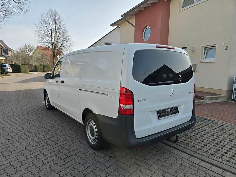 Gebraucht Mercedes Vito 114 PS (83 kW) 2016 Weiß Van