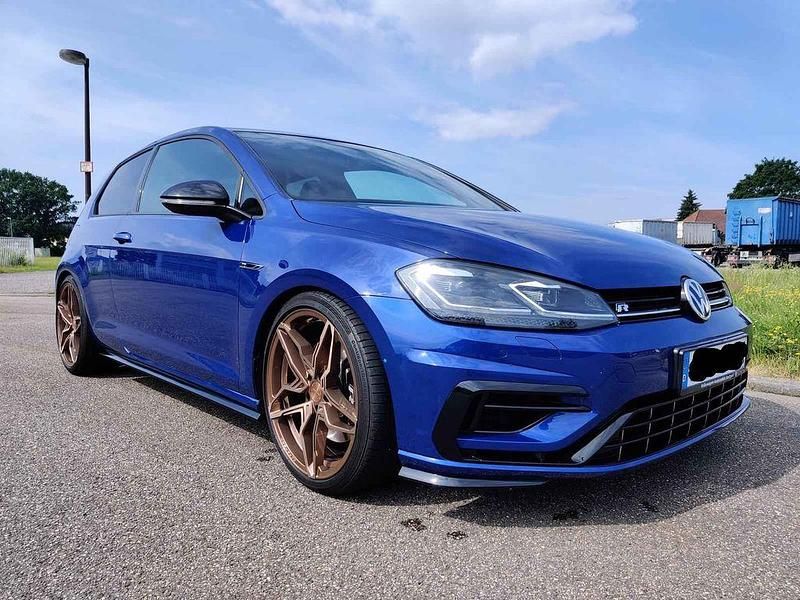 Blau Gebraucht 2019 VW Golf VII R Limousine | 28.300 € (Fairer Preis) - Bild 1/4