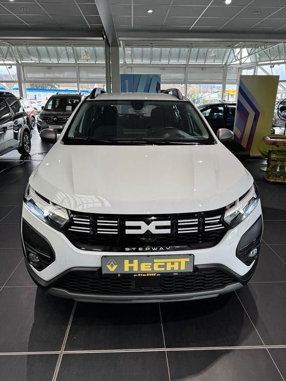 Gebraucht Dacia Sandero Expression 101 PS (74 kW) 2023 Weiß Limousine