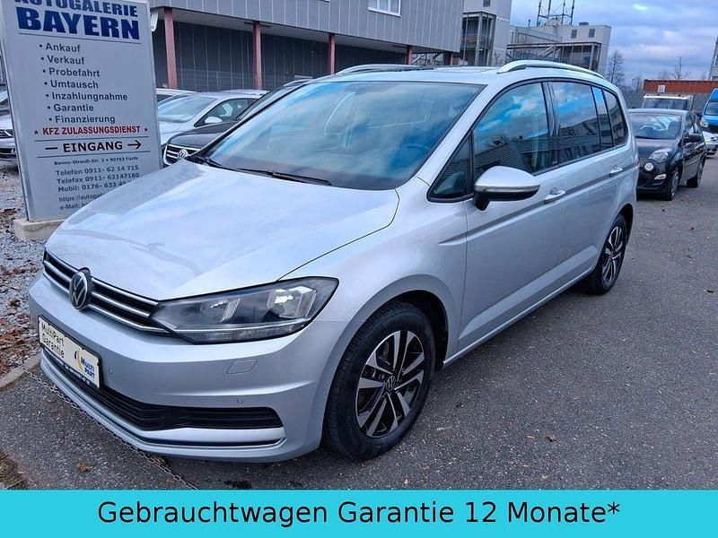 Silber Gebraucht 2020 VW Touran United Van / Kleinbus | 18.970 € (Fairer Preis) - Bild 1/4