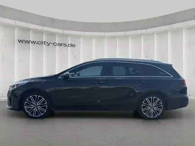 Gebraucht Kia Ceed Sportswagon GT-Line 140 PS (102 kW) 2020 Schwarz Kombi