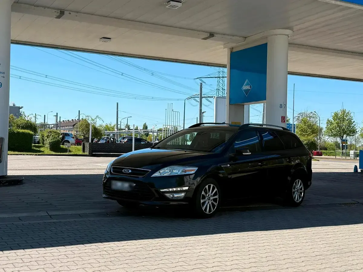 Second-hand Ford Mondeo 120 CP (88 kW) 2011 Negru Break