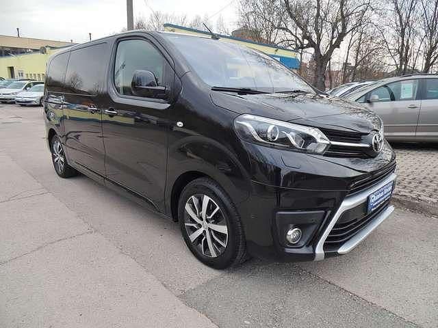 Gebraucht Toyota Proace Verso Executive 177 PS (130 kW) 2017 Sicily black Kombi