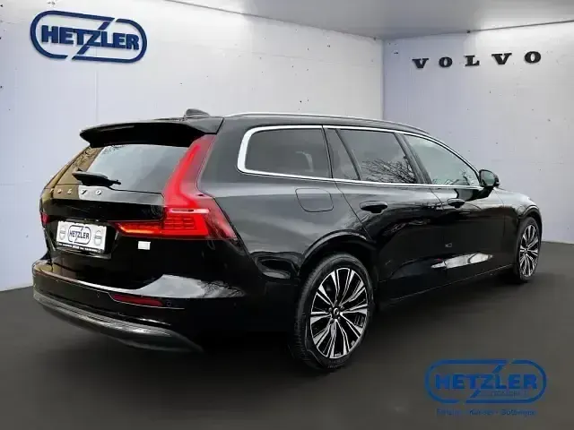 Usata Volvo V60 Plus 398 CV (292 kW) 2022 Nero Station wagon