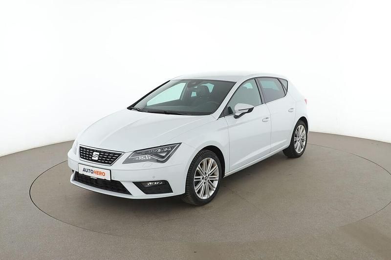 Weiß Gebraucht 2020 Seat Leon XCELLENCE Limousine | 14.140 € (Superpreis) - Bild 1/3