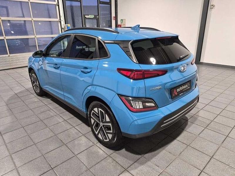 Gebraucht Hyundai Kona Trend 150 kW (204 PS) 2022 Blau SUV