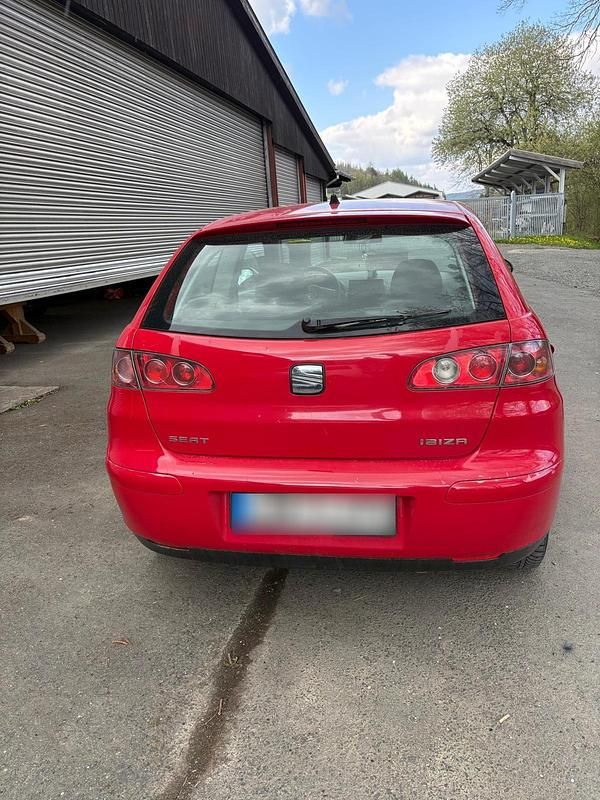 Brugt Seat Ibiza 75 HK (55 kW) 2005 Rød Hatchback