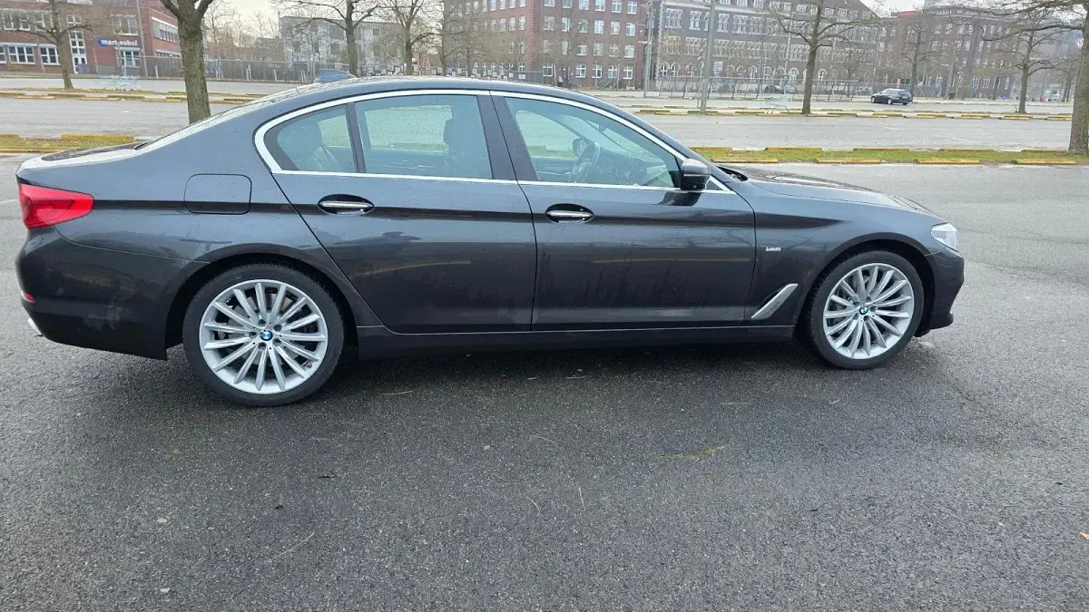Gebraucht BMW 540 Luxury Line 340 PS (250 kW) 2018 Grau Limousine