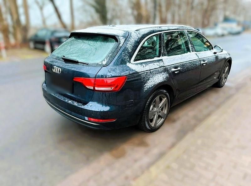 Gebraucht Audi A4 150 PS (110 kW) 2016 Blau Kombi