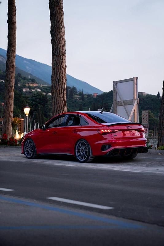 Rot Gebraucht 2021 Audi S3 Limousine | 44.999 € - Bild 1/4