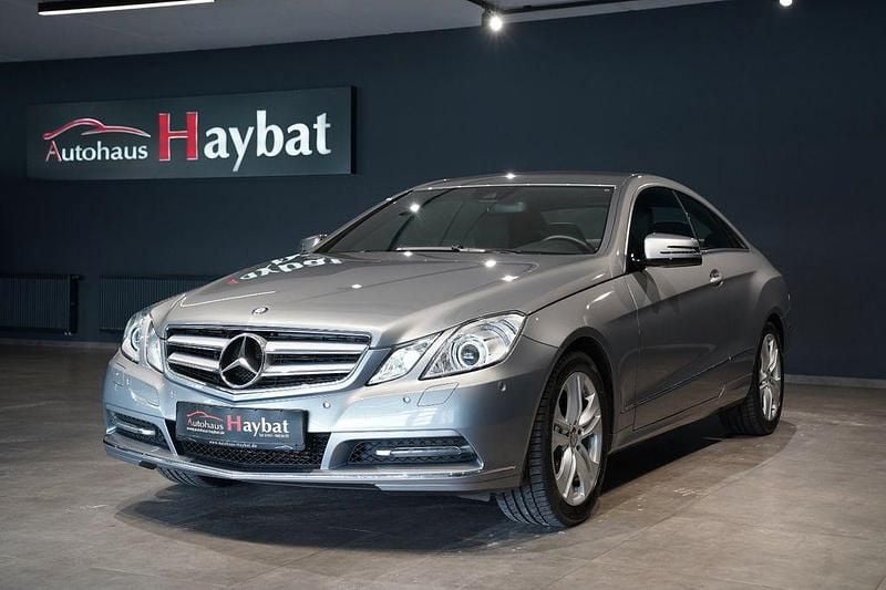 Gebraucht Mercedes E200 Avantgarde 184 PS (135 kW) 2012 Silber Coupé