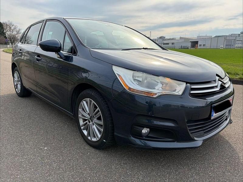 Gebraucht Citroën C4 SELECTION 120 PS (88 kW) 2012 Blau Limousine