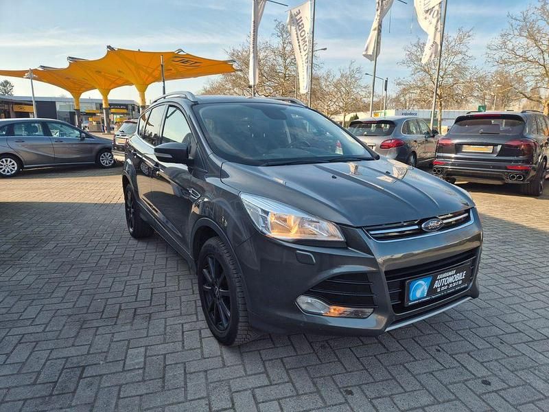 Gebraucht Ford Kuga Titanium 150 PS (110 kW) 2016 Grau SUV