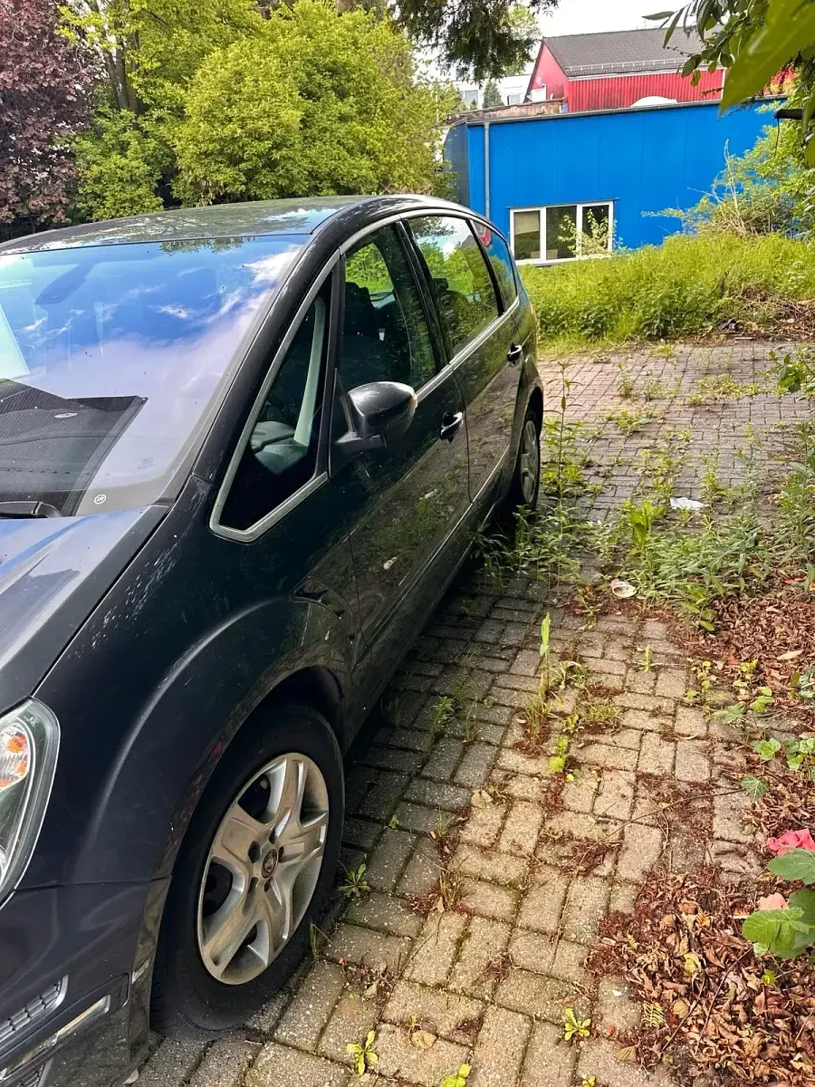 Gebraucht Ford S-MAX 203 PS (149 kW) 2010 Schwarz Van / Kleinbus