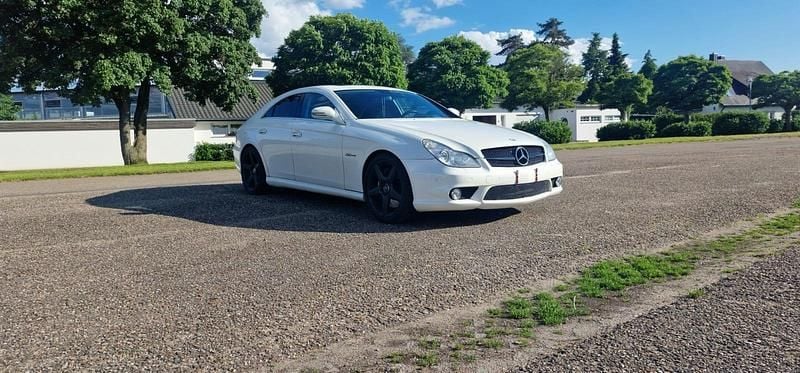Weiß Gebraucht 2006 Mercedes CLS63 AMG AMG Coupé | 19.000 € - Bild 1/4