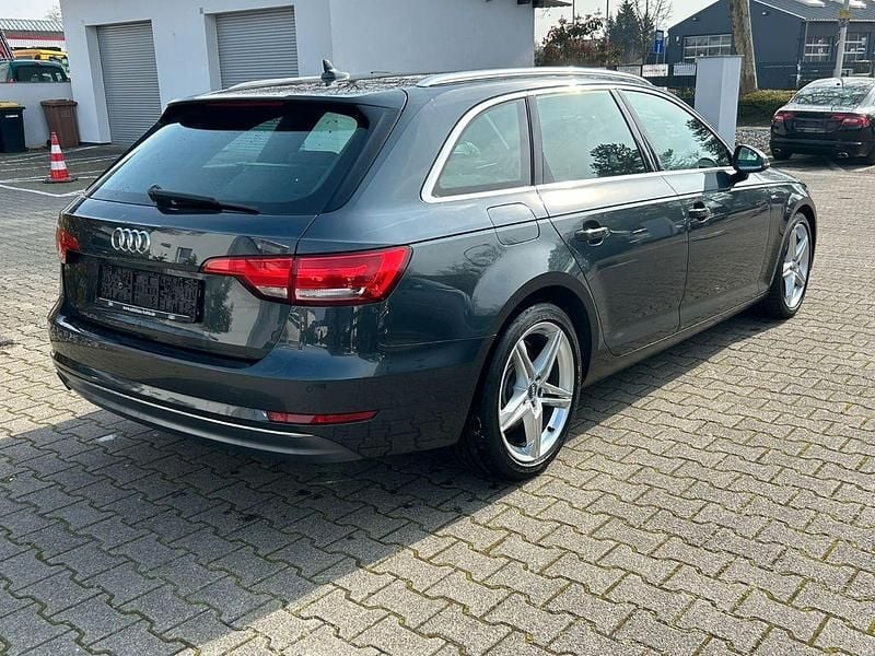Gebraucht Audi A4 S-Line 150 PS (110 kW) 2017 Grau Kombi